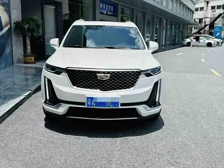 Cadillac XT6