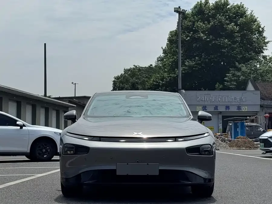 Xpeng P7