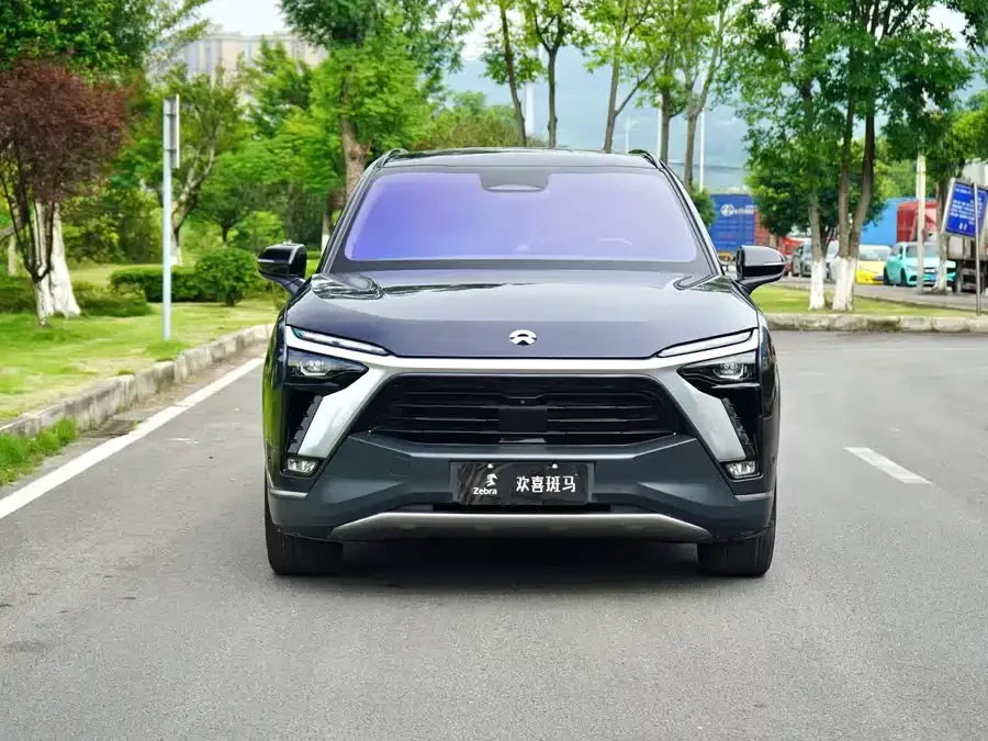 NIO ES8
