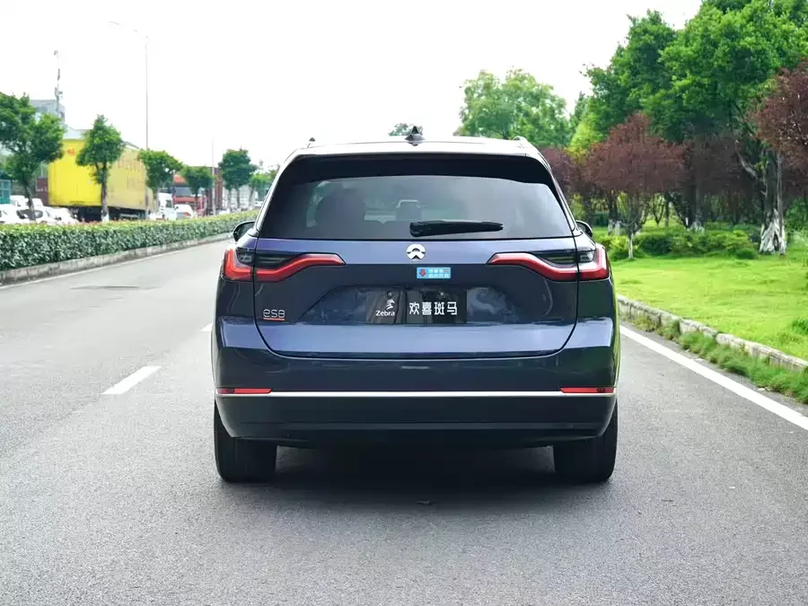 NIO ES8