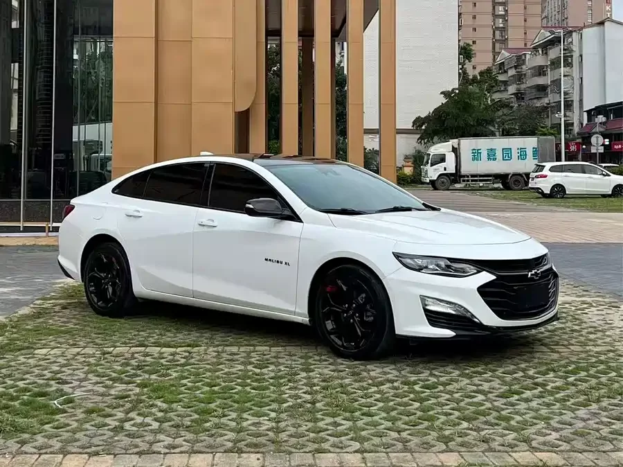 Chevrolet Malibu XL