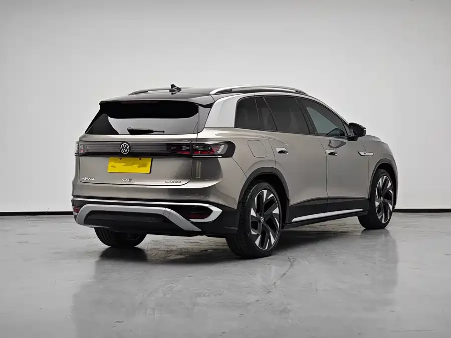 Volkswagen ID.6 CROZZ