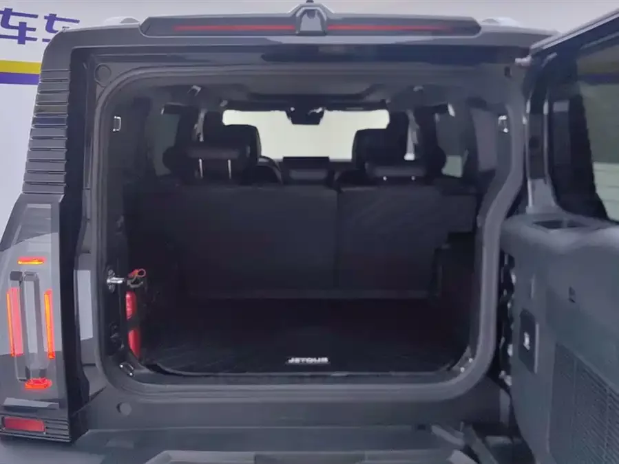 Jetour traveler