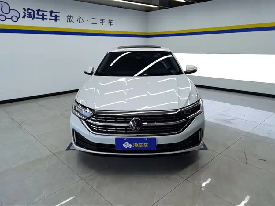 Volkswagen Sagitar