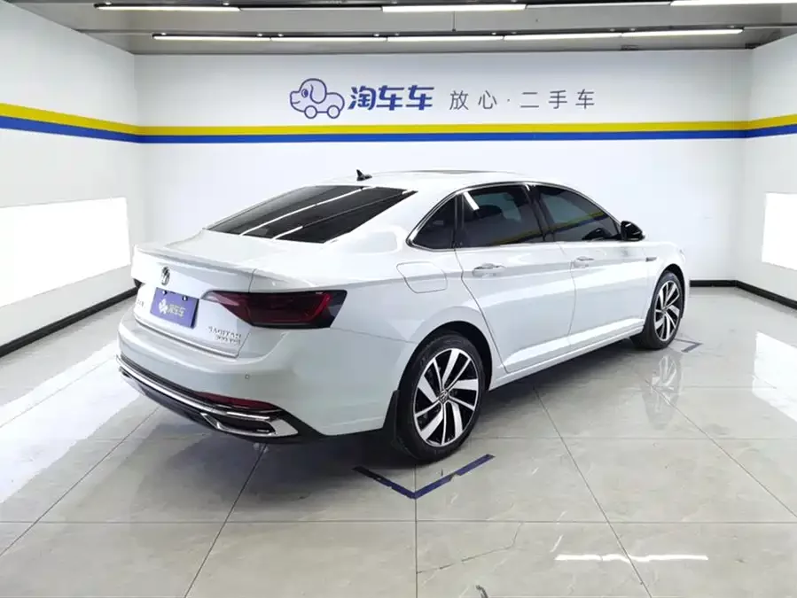 Volkswagen Sagitar