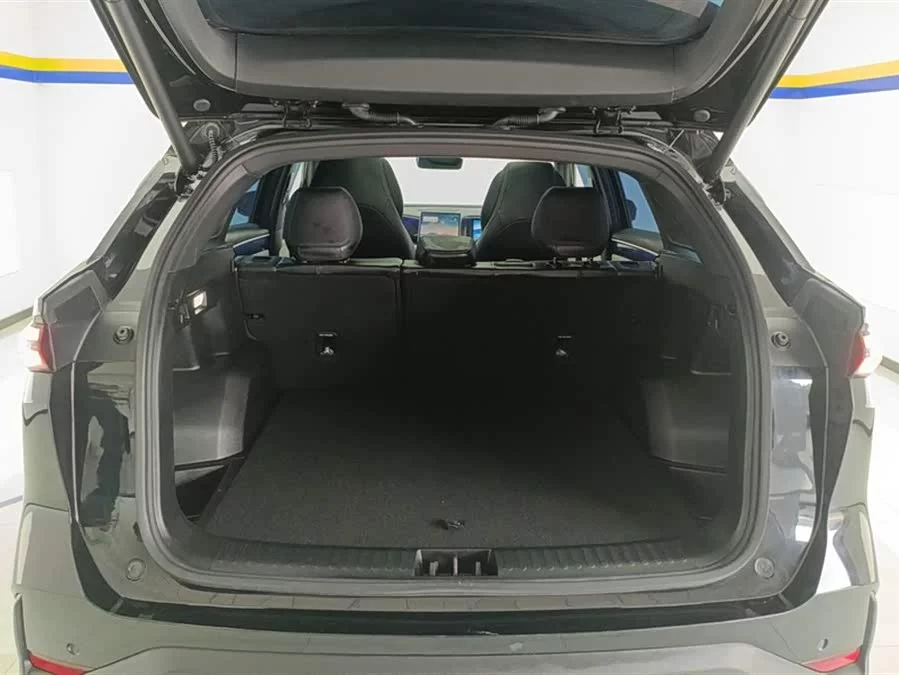 Geely Galaxy L7