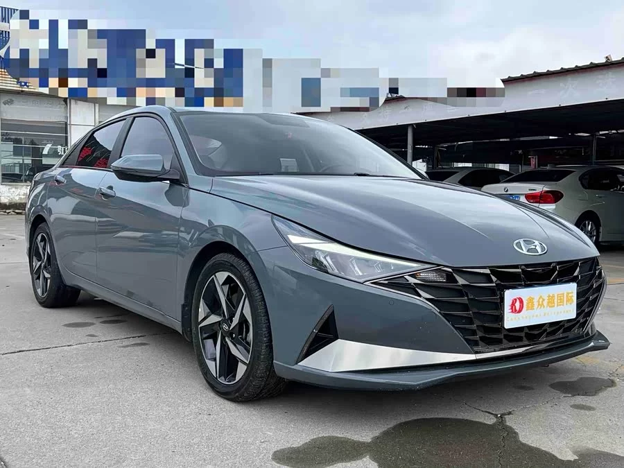 Hyundai Elantra