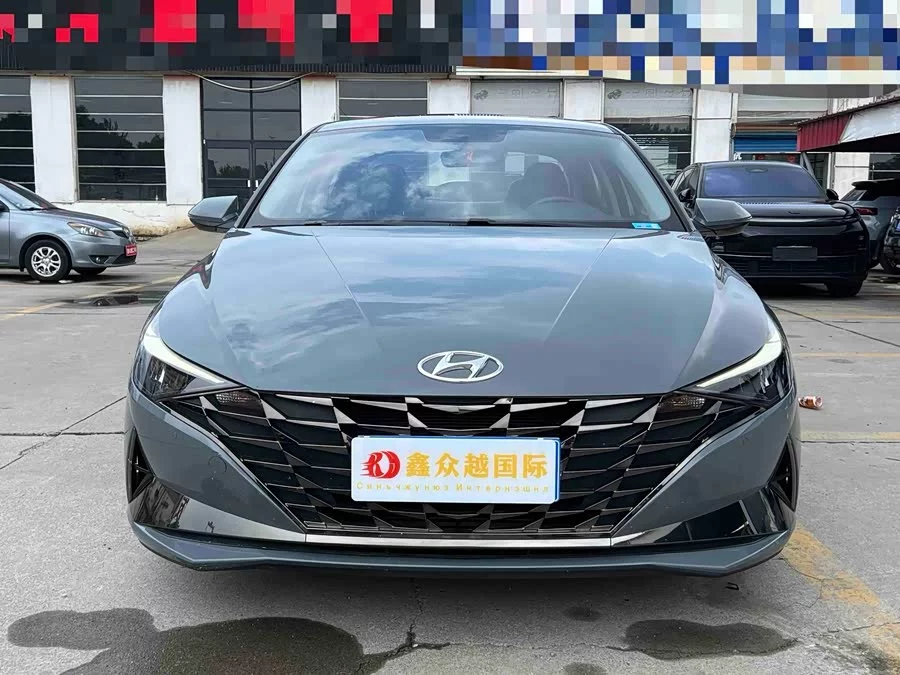 Hyundai Elantra