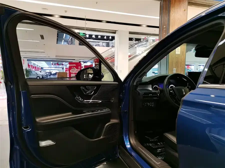 Lincoln Adventurer