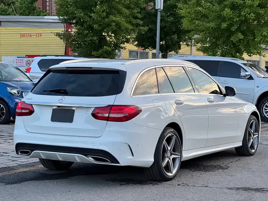 Mercedes-Benz C-Class
