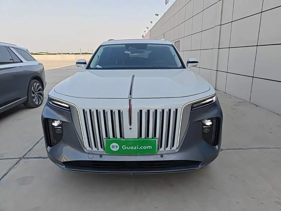 Hongqi E-HS9