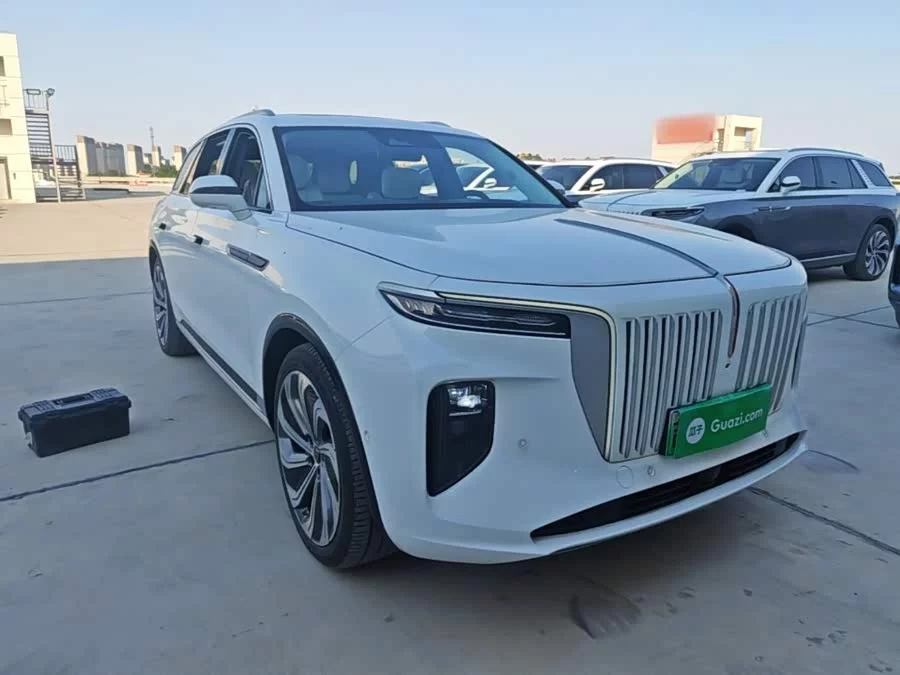 Hongqi E-HS9