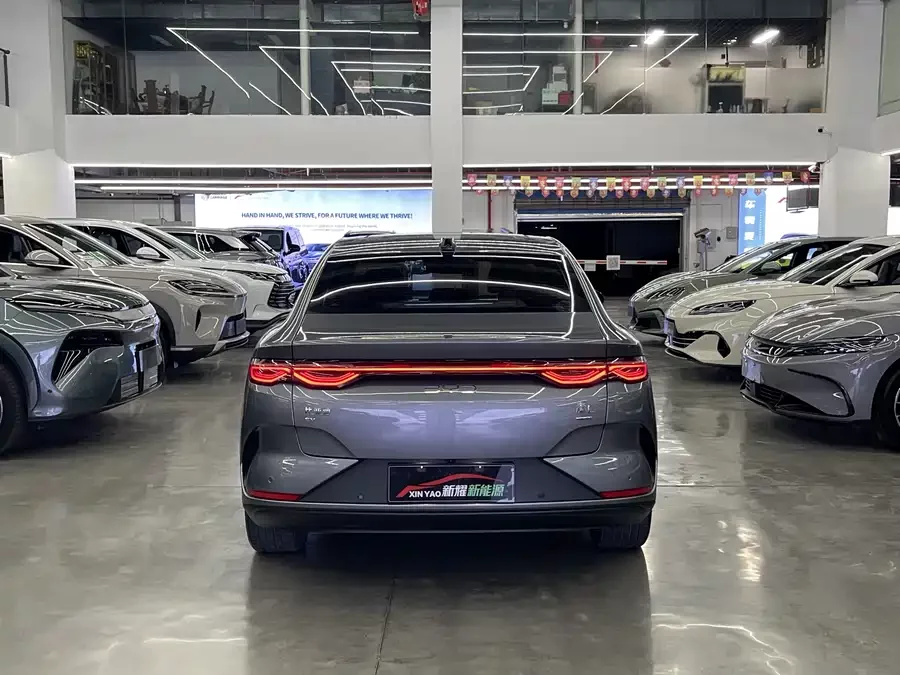 BYD Qin L