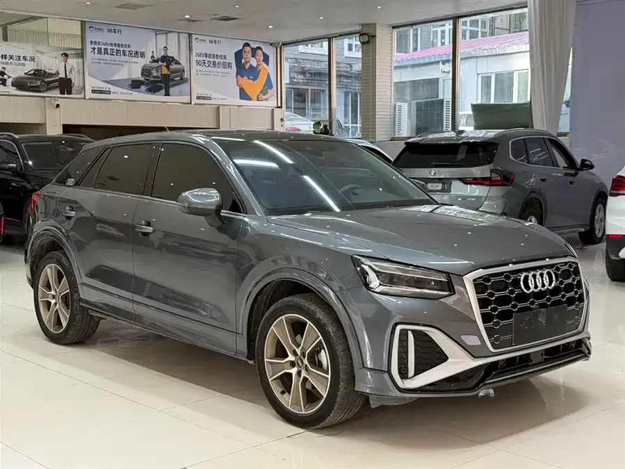 Audi Q2L