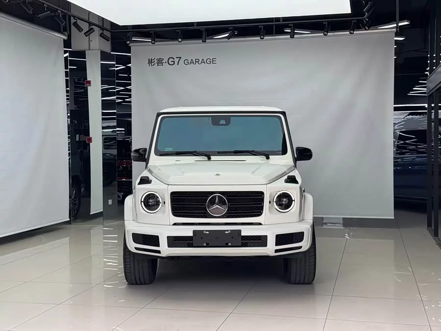 Mercedes Benz G-rated