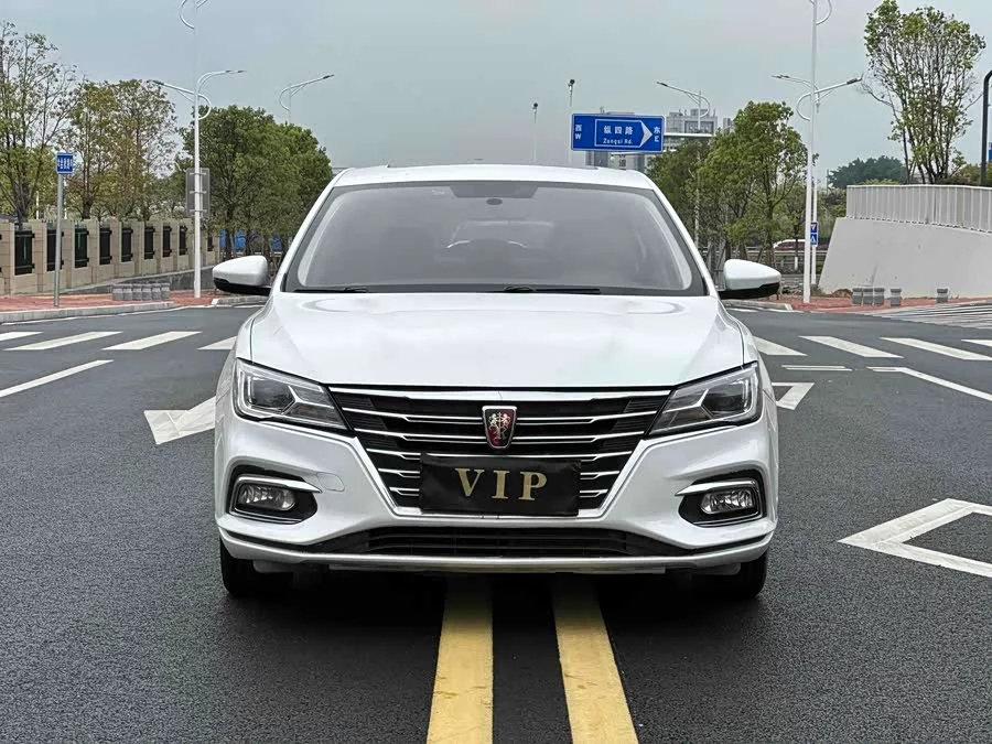 Roewe i5