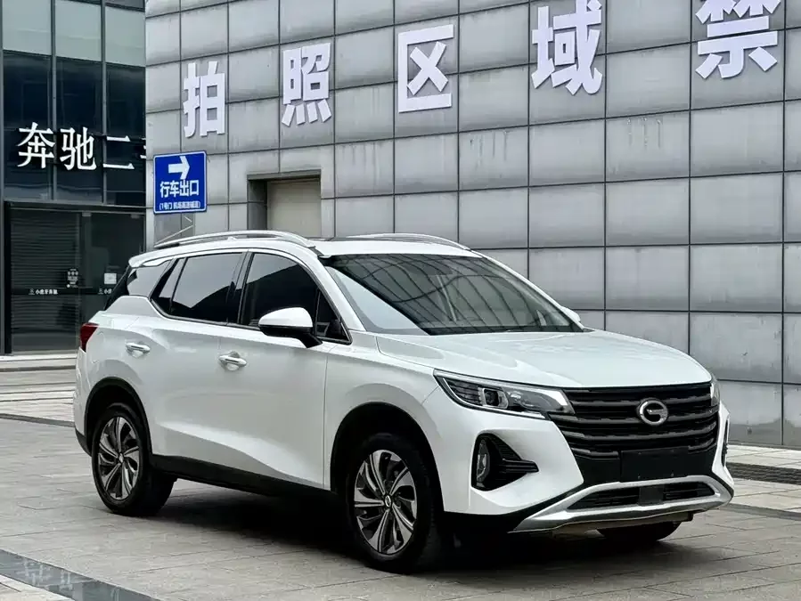 GAC Trumpchi GS4