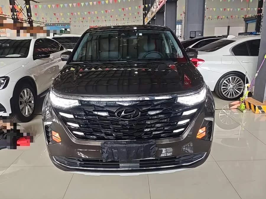 Hyundai Custo