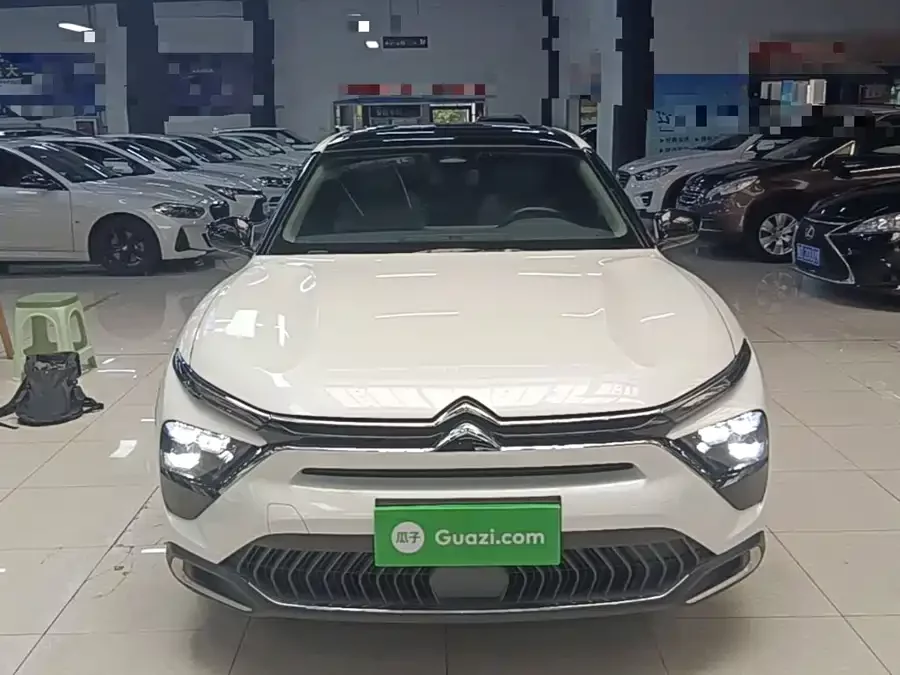 Citroën Versailles C5 X