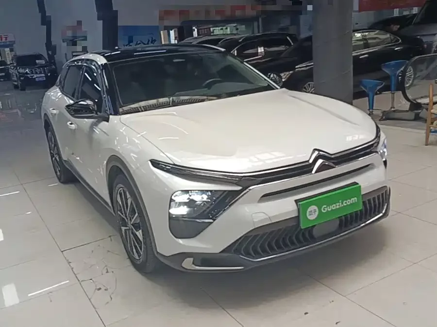 Citroën Versailles C5 X