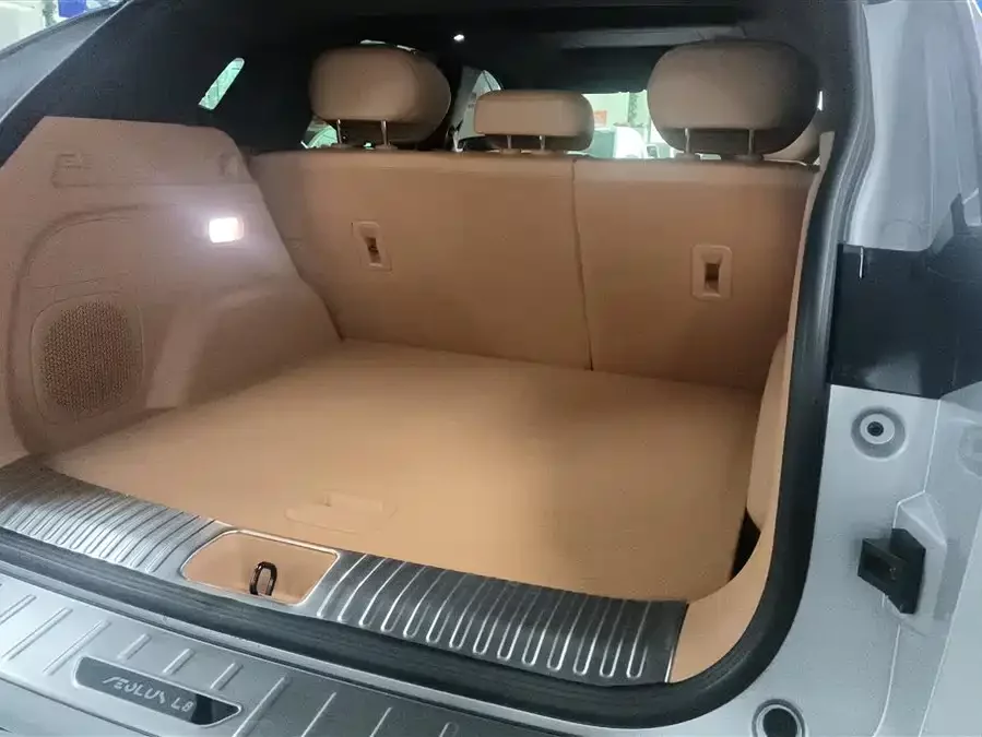 Dongfeng L8