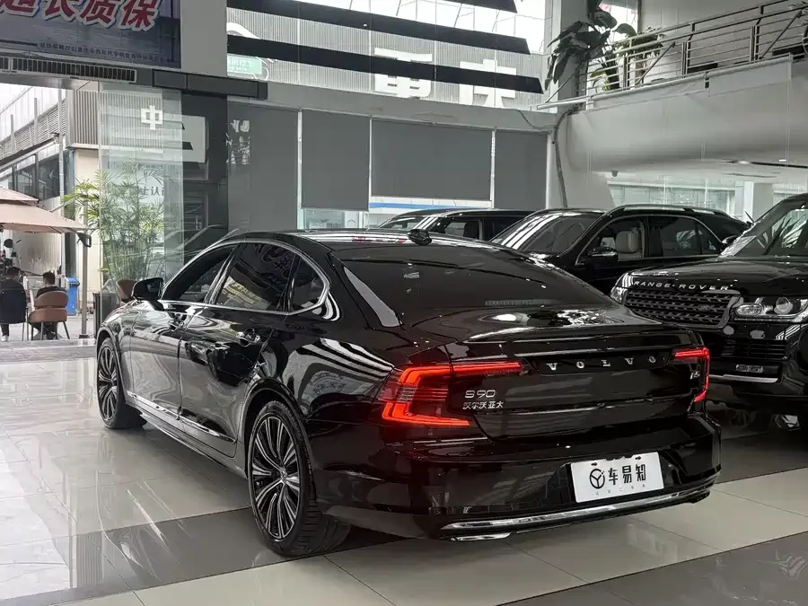 Volvo S90