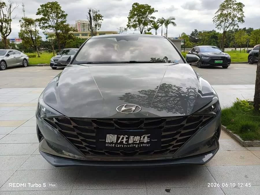 Hyundai Elantra