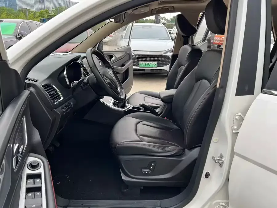 Baojun 560