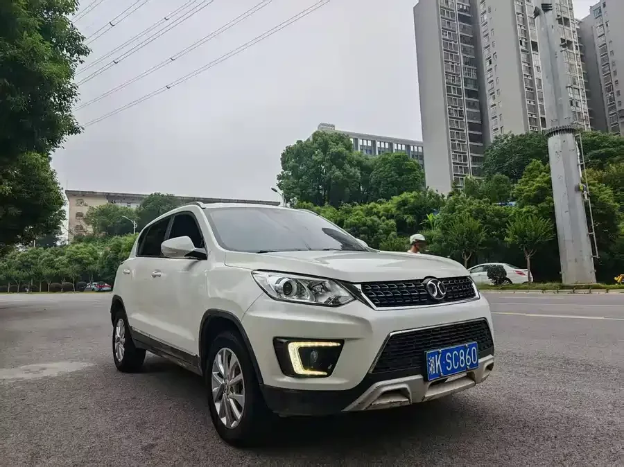 BAIC Saab X35