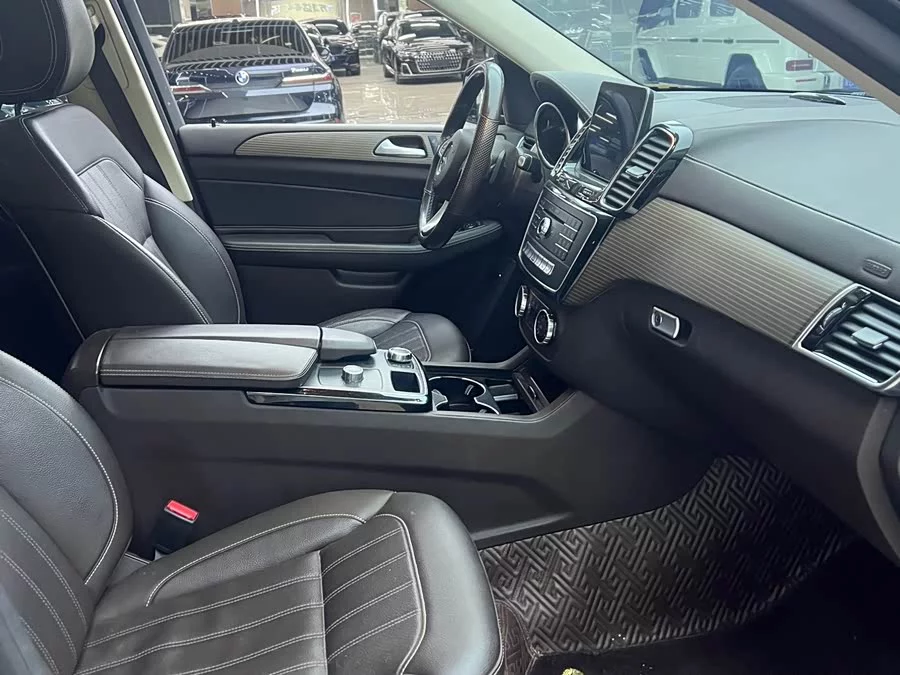 Mercedes Benz GLE (Imported)