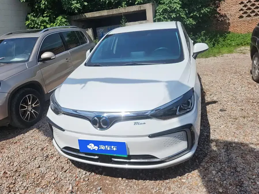 BAIC Beijing EU5