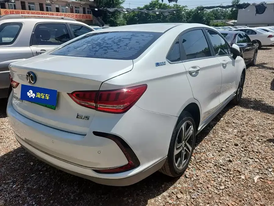 BAIC Beijing EU5