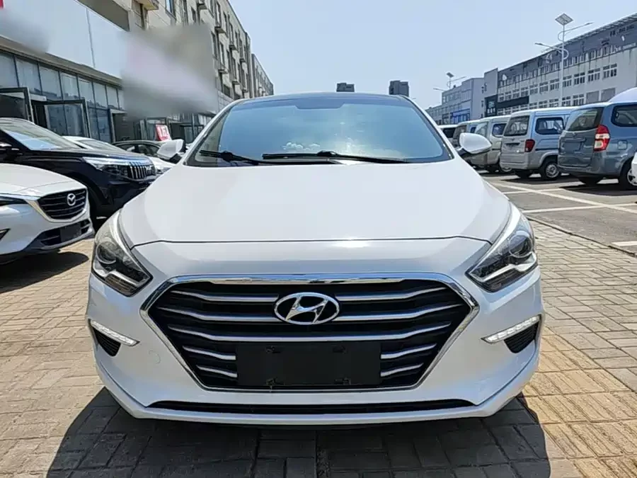 Hyundai Mistra