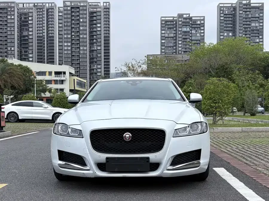 Jaguar XFL