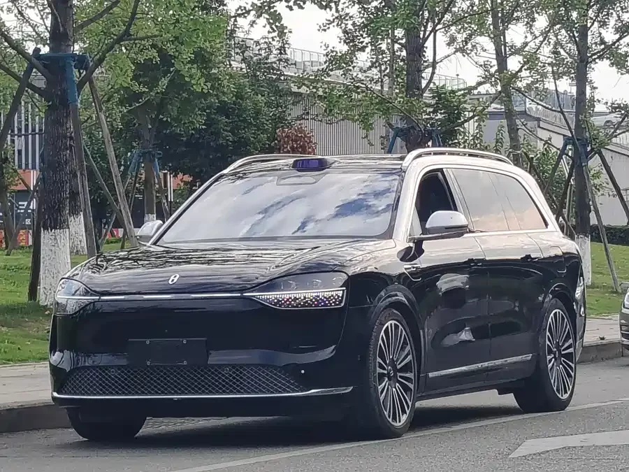 AITO Wenjie M9