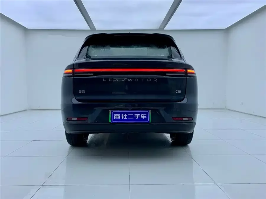 Leapmotor C10