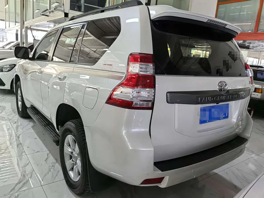 Toyota Prado