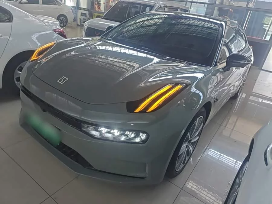 Zeekr 001