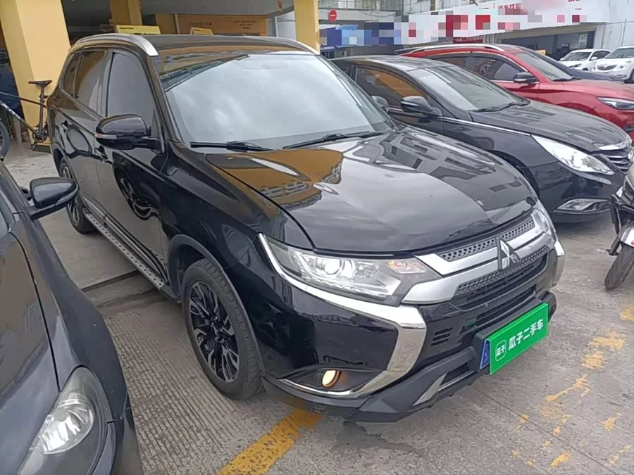 Mitsubishi Outlander
