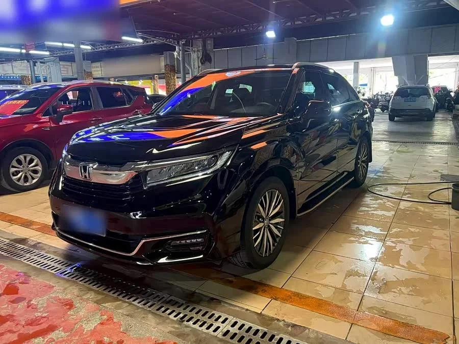 Honda Crown Road