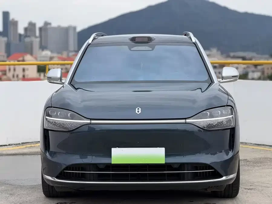 AITO Wenjie M9