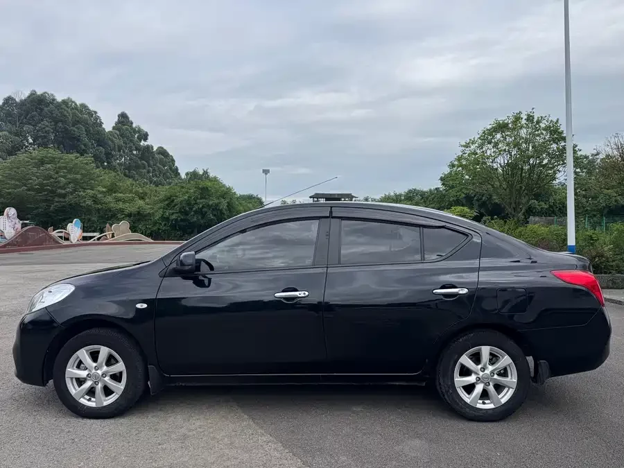 Nissan Sunny