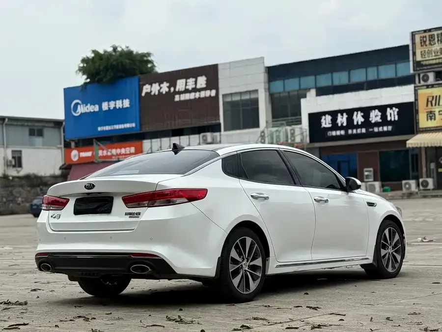 Kia K5