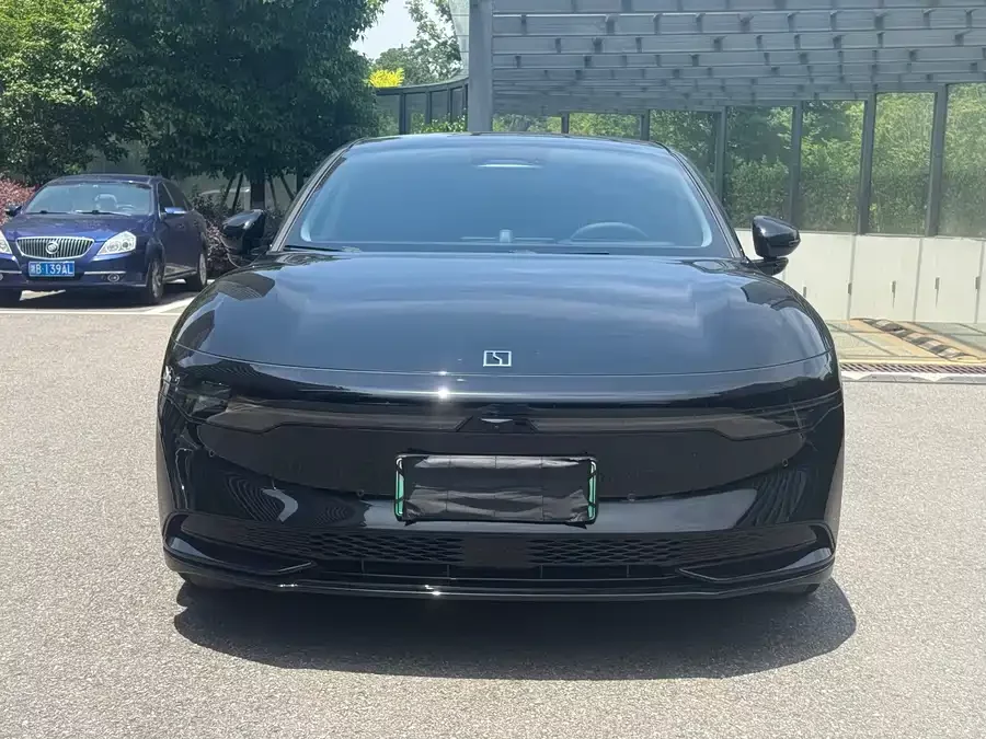 Zeekr 007