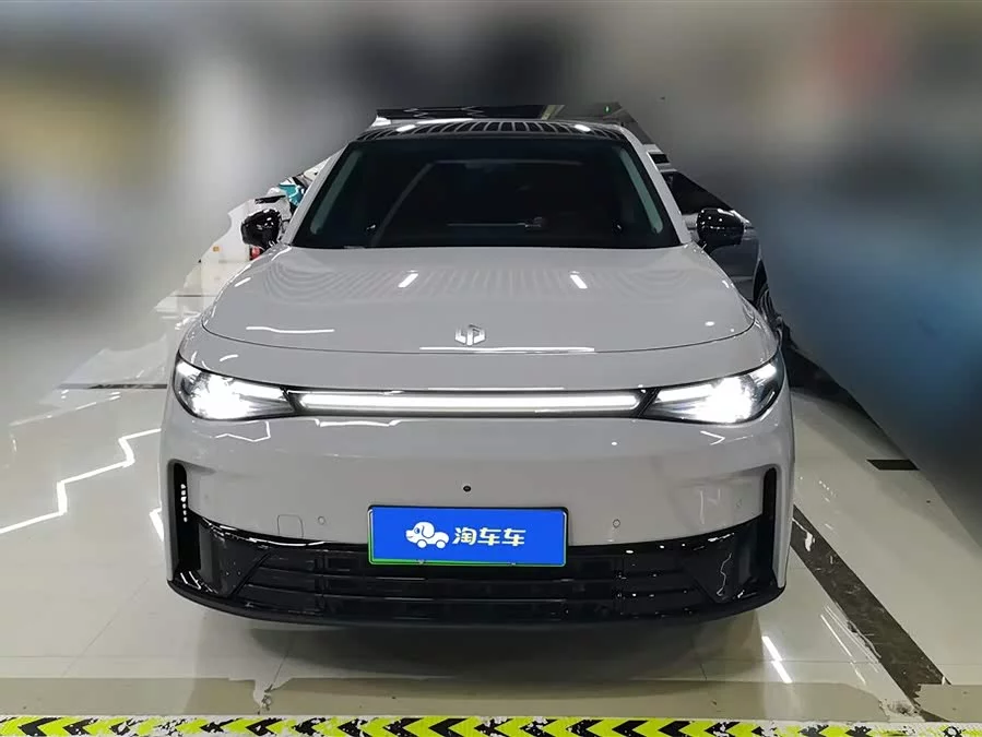 Leapmotor C10