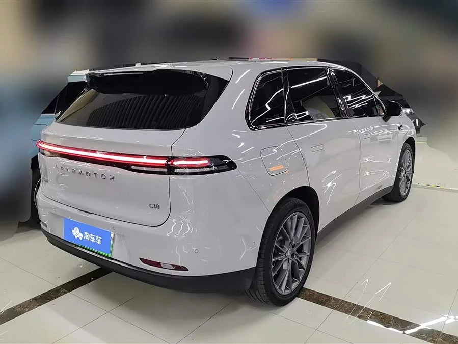 Leapmotor C10