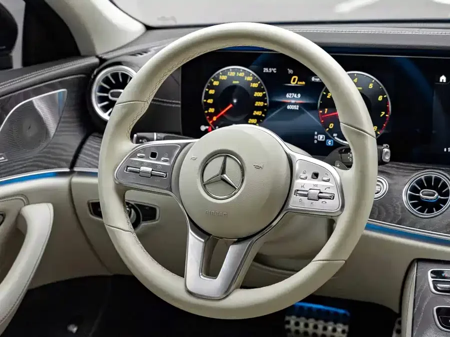 Mercedes Benz CLS