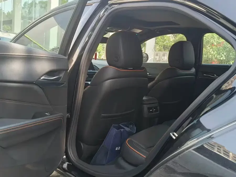 Cadillac CT4