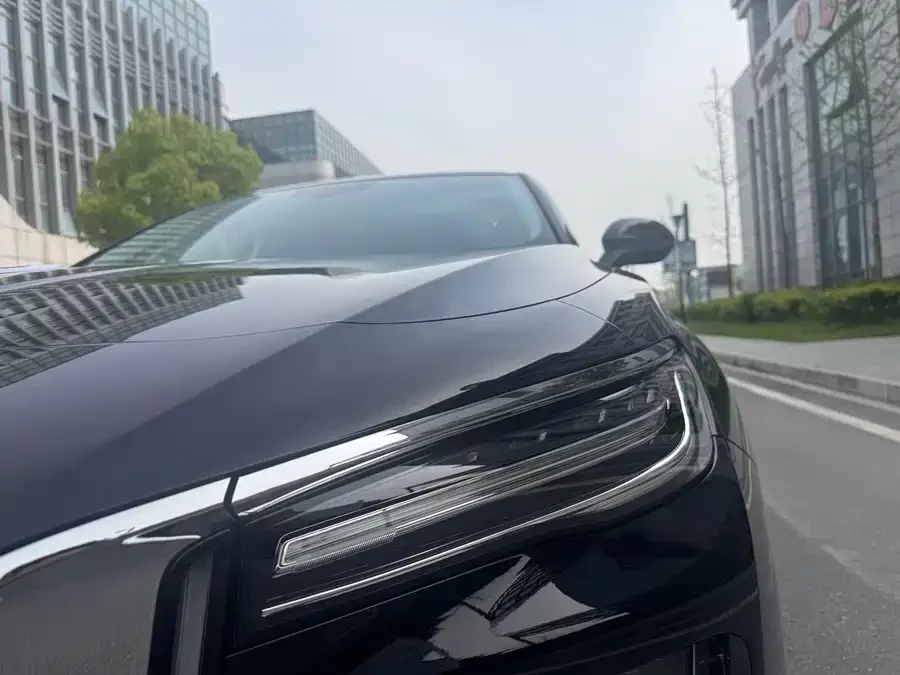 Hongqi H5