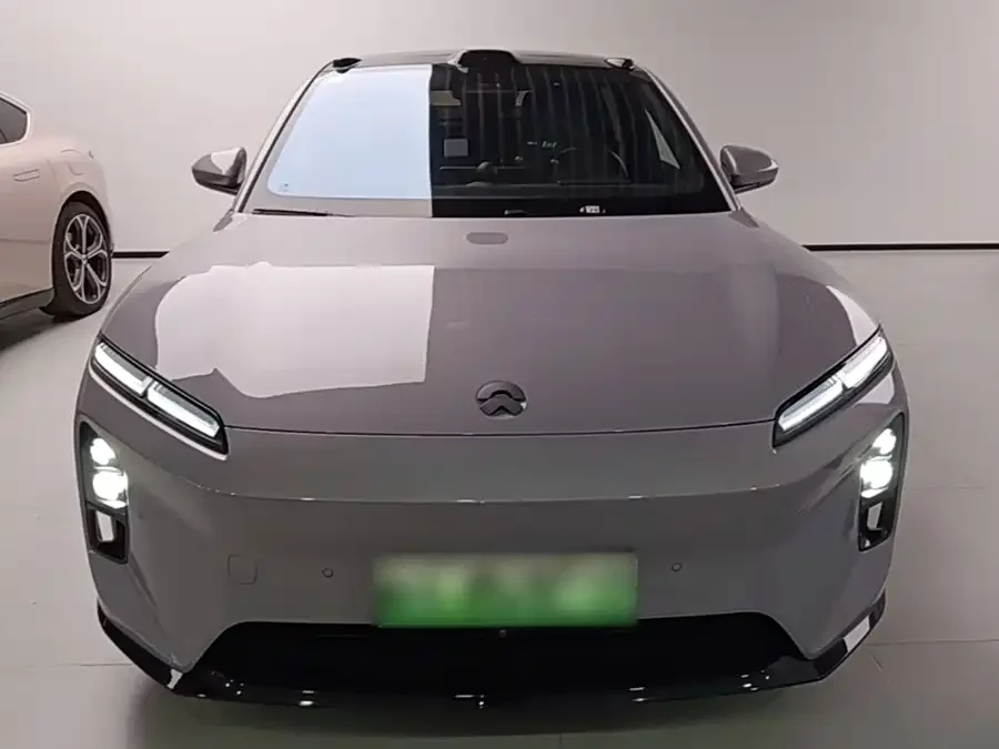 NIO ET5